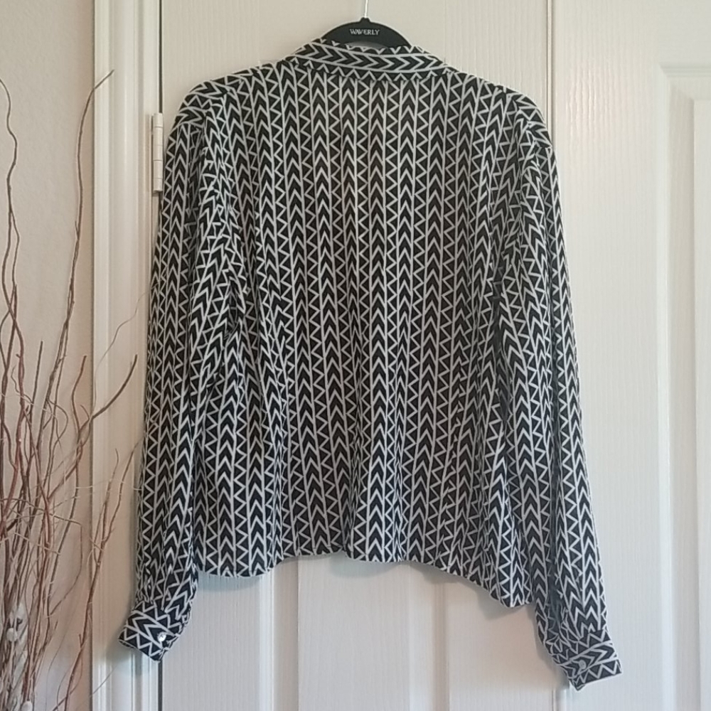 Caviar Blouse - Picture 2 of 2
